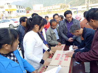 情系毛畈村，將黨建工作深入地方扶貧 