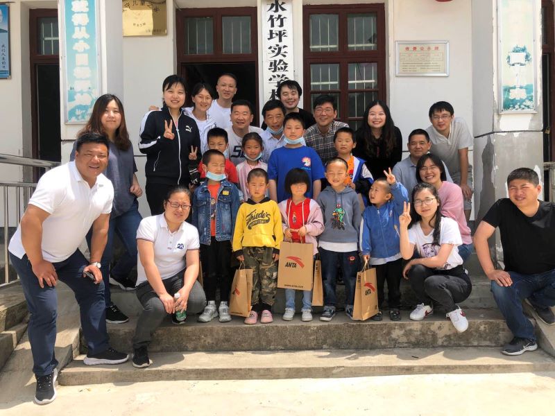 公司第一、第二黨支部赴金寨縣開展支部共建暨扶貧志愿活動